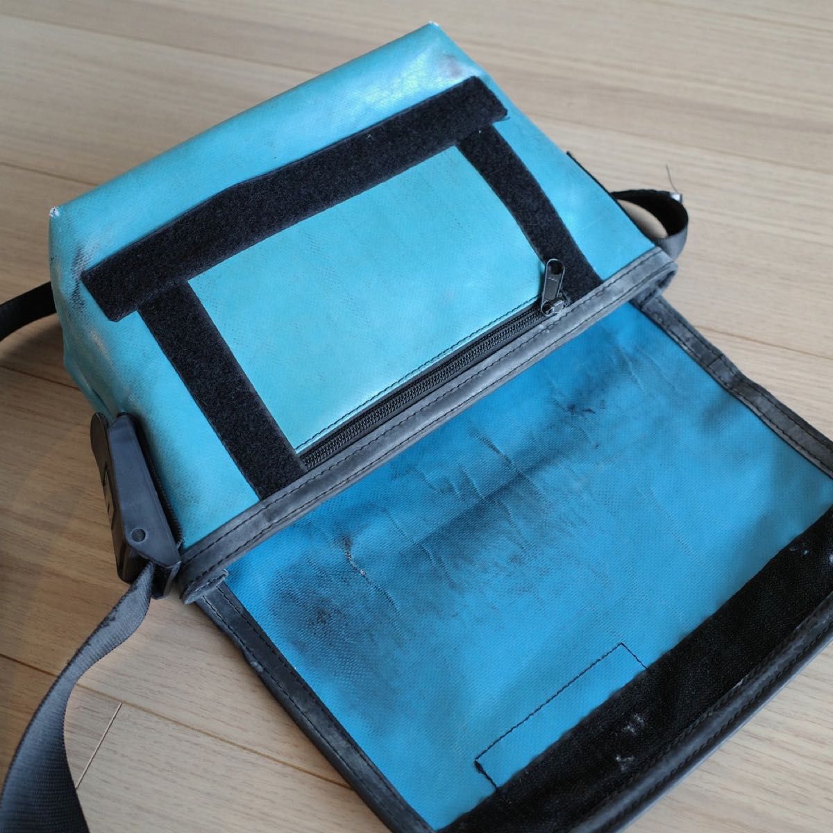 FREITAG ショルダーバッグ + ショルダーストラップ フライターグ