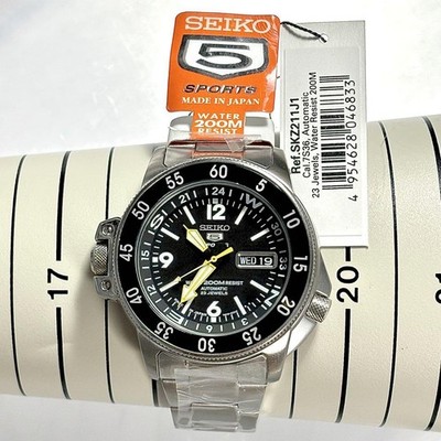Unused Seiko 5 Sports SKZ211J1 Black Atlas Land Shark Lefty Made