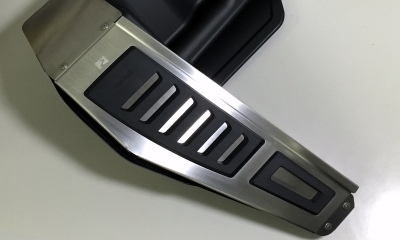 maniacs Left Side FootPlate for Audi A3/TT フットレスト