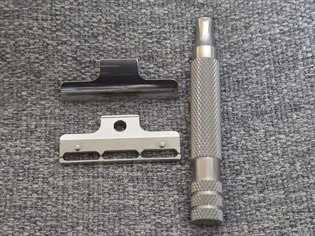 [美品] RazoRock \"Standard\" HAWK V3 両刃カミソリ