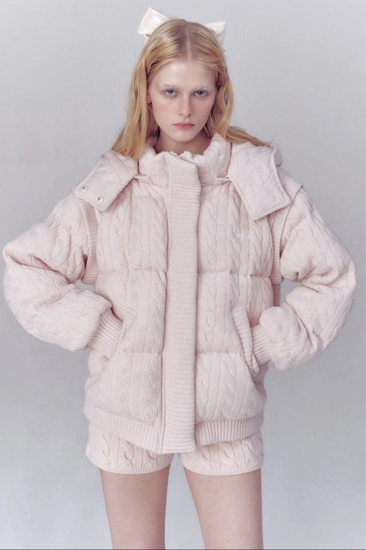 the toe ピンク ケーブルニット風ダウンジャケット