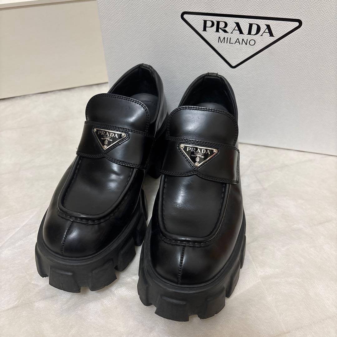 【美品】PRADA プラダ モノリス レザー ローファー プラットフォーム 厚底 関税負担なし☆プラダ モノリス ブラッシュドレザー ローファー (PRADA