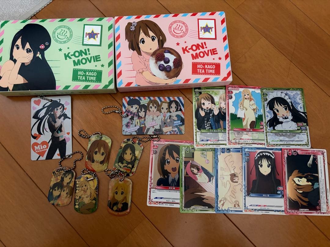 けいおん　キャラメタル　キーホルダー　プレシャスメモリーズ　ケース　まとめ売り Amazon.co.jp: プレシャスメモリーズ けいおん 平沢 唯 銀サイン 02020