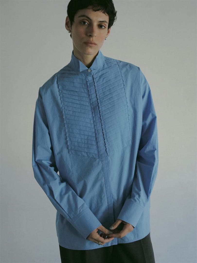 HER. フロントタックタキシードシャツ ブルー