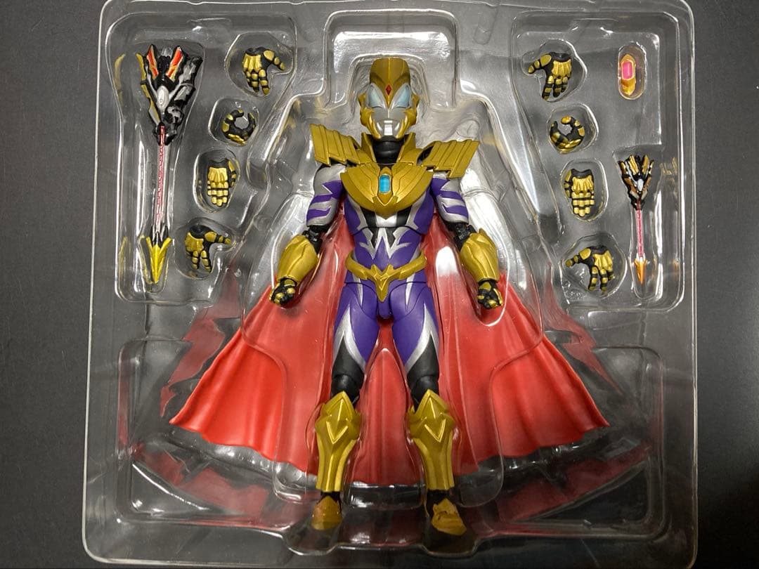 訳あり)S.H.フィギュアーツ　ウルトラマンジード ロイヤルメガマスター
