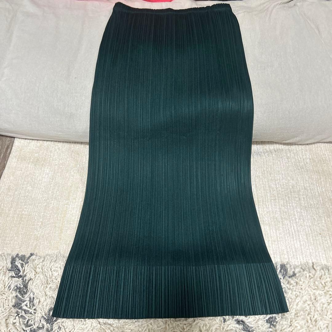 PLEATS PLEASE ダークグリーン プリーツスカート　新品未使用