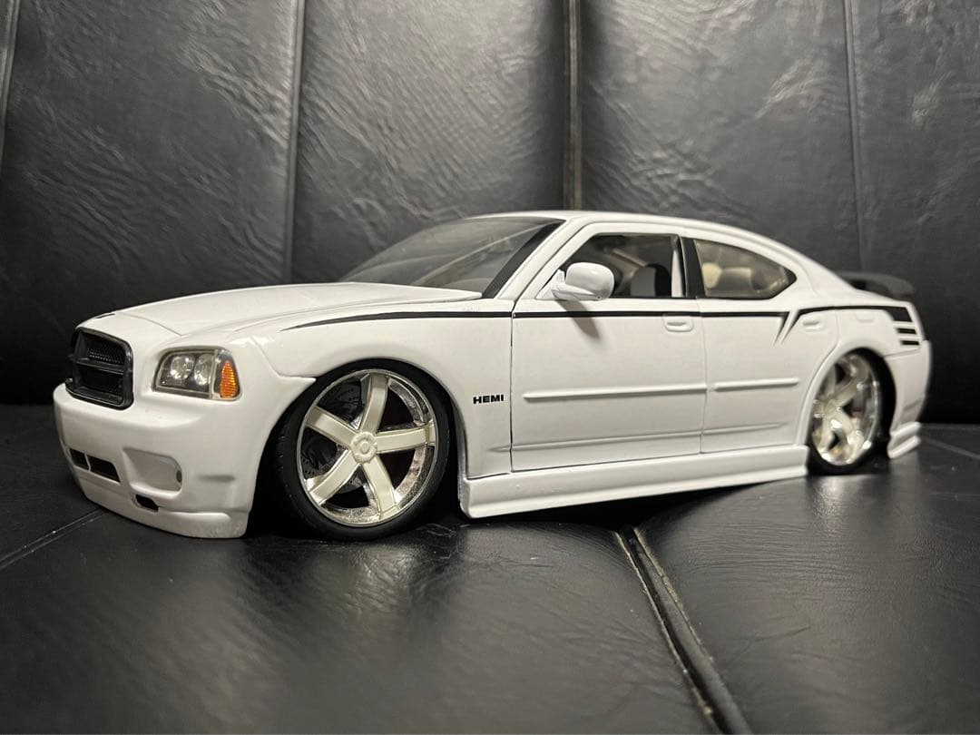 やんつけ　ダッジ チャージャー DODGE CHARGER 1/18