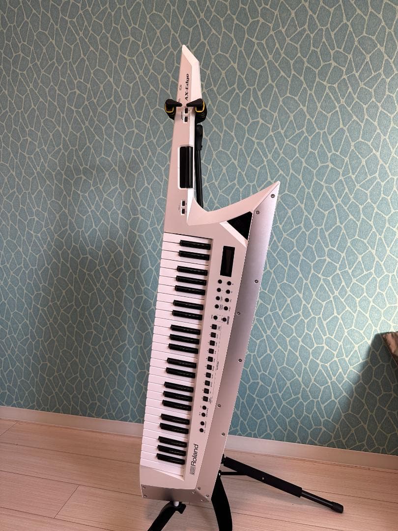 【7日まで値下げ】【美品】Roland AX-EDGE-W ショルダーキーボード ローランド ROLAND AX-EDGE-W Digital Keyboard ショルダーキーボード