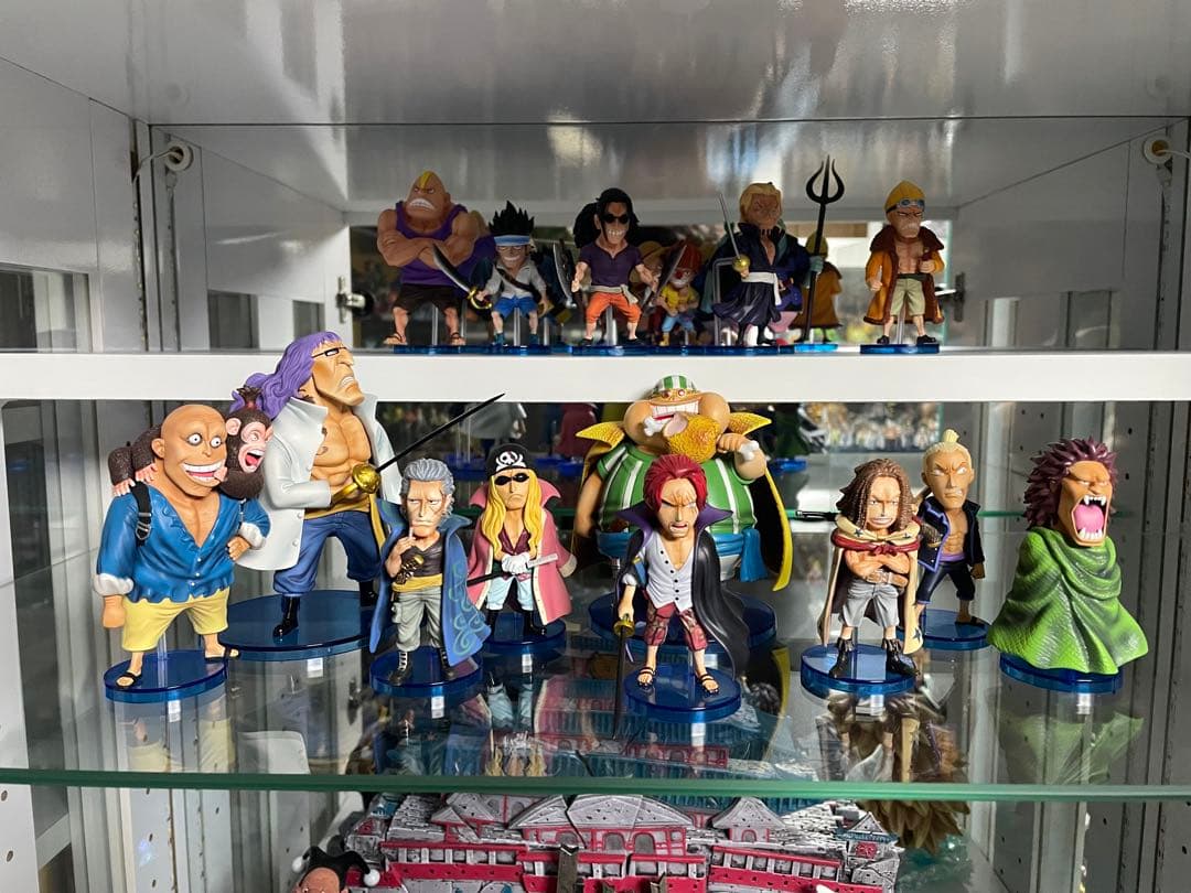 赤髪海賊団　ガレージキット  海外正規品 Amazon | 予約赤髪海賊団全員フィギュアエフェクト台座 ガレージキット
