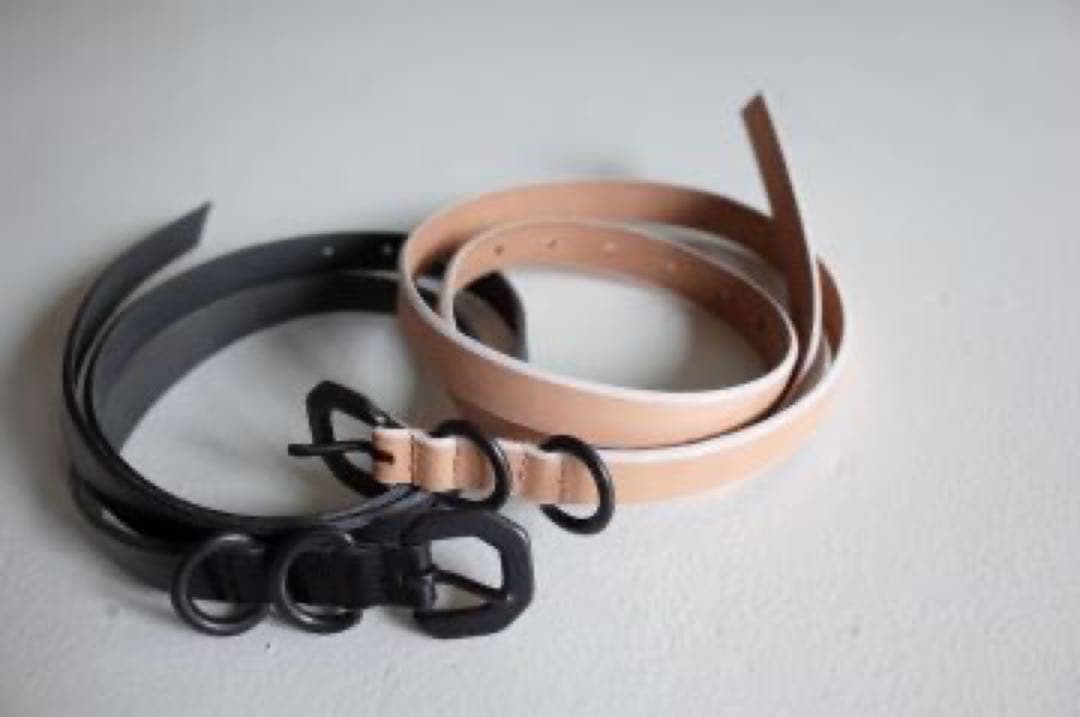 小物 ANCELLM NARROW LEATHER BELT (BLACK)