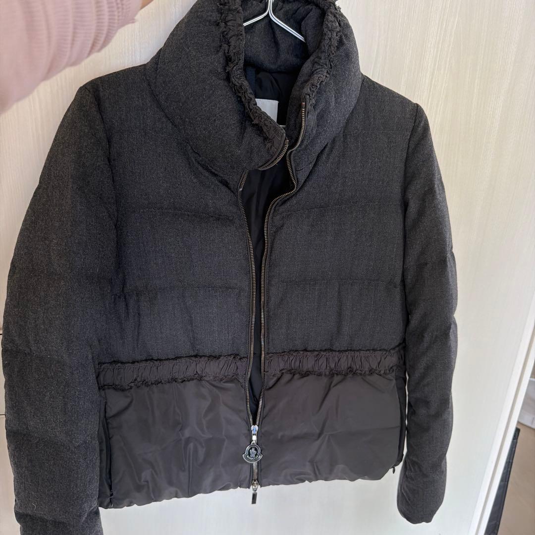 Moncler ダウンジャケット ダークグレー