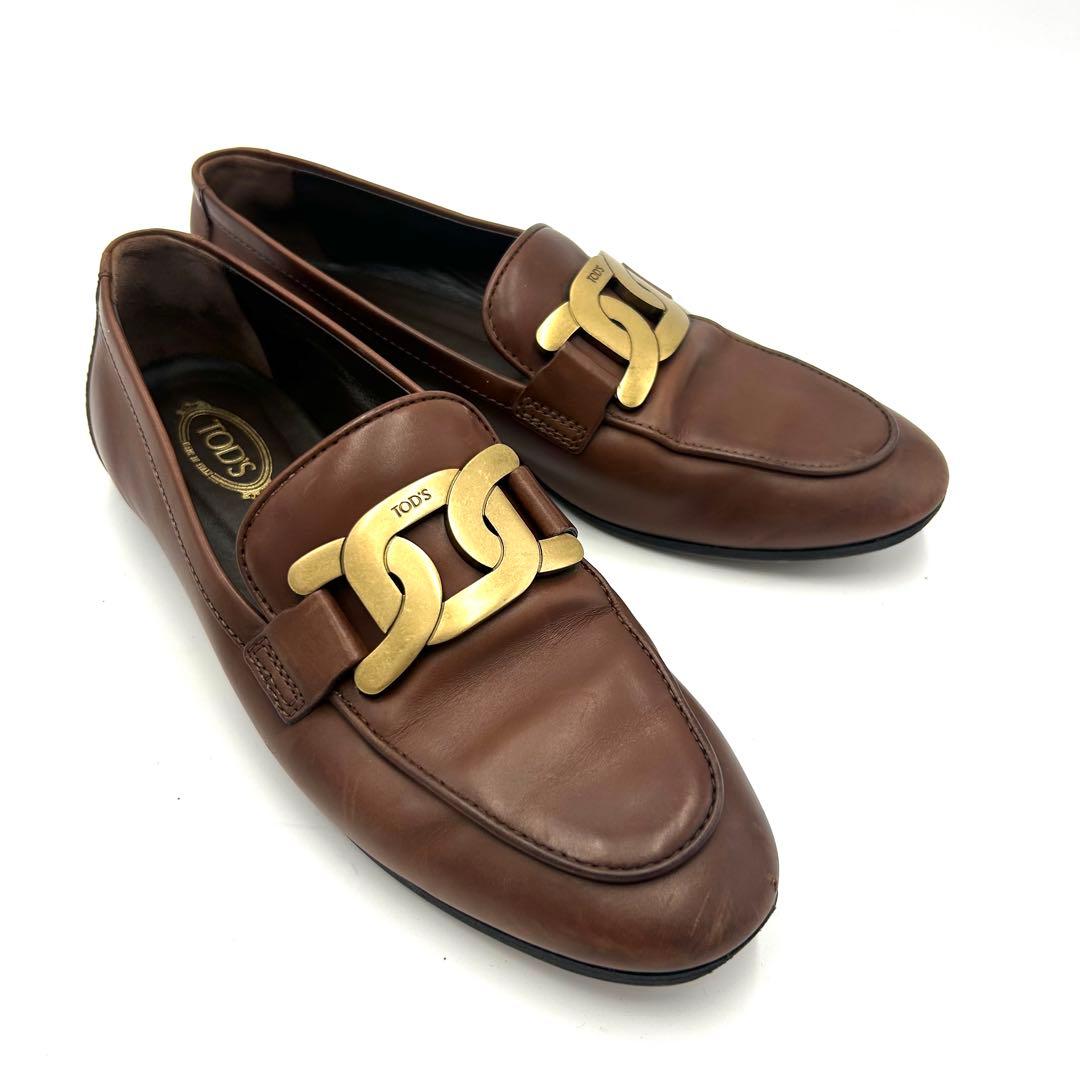 TOD'S トッズ ローファー ケイト レザー ブラウン トッズ｜スタイルアップにも貢献！3.5cmヒールが美しい「トッズ ケイト