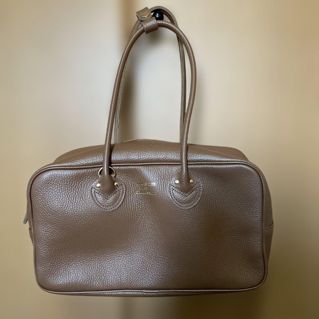 YOUNG & OLESEN ブラウン　ボストンバッグ　美品 YOUNG & OLSEN/ヤングアンドオルセン EMBOSSED LEATHER ZIP BOAT BAG S