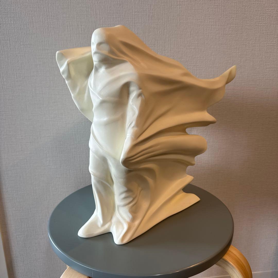 ダニエル・アーシャム「HOLLOW FIGURE」ED500 ダニエル・アーシャム「HOLLOW FIGURE」ED500 ダニエル・アーシャム
